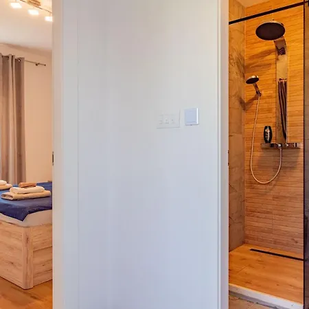 Ferienhaus With Private Jacuzzi & Parking *
