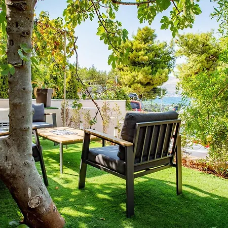 Ferienhaus With Private Jacuzzi & Parking