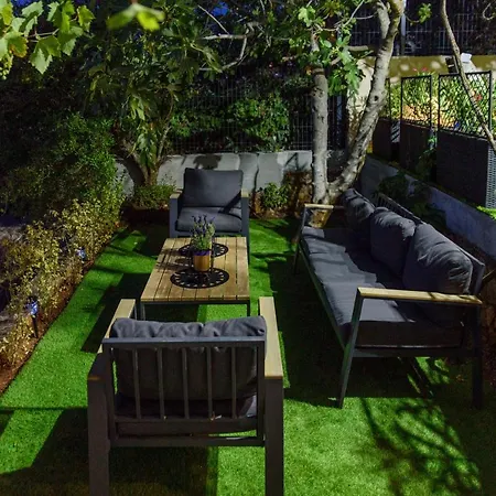 With Private Jacuzzi & Parking Ferienhaus *